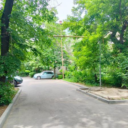 Квартира Рядом Арбата, Гоголя 92 Алматы Экстерьер фото
