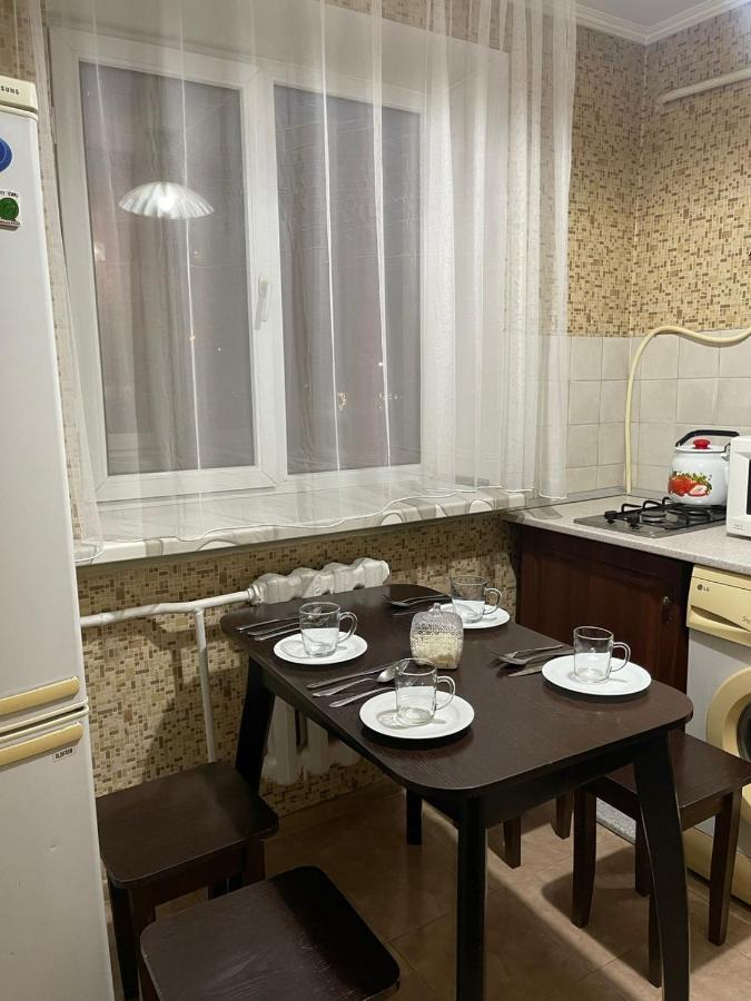 Квартира Рядом Арбата, Гоголя 92 Алматы Экстерьер фото