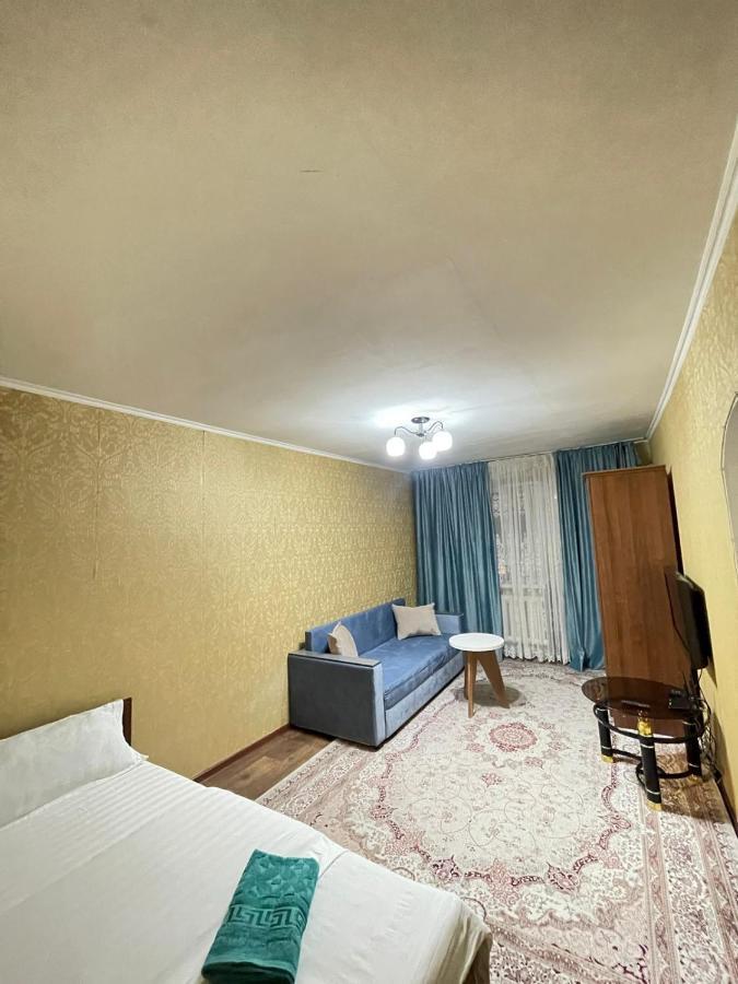 Квартира Рядом Арбата, Гоголя 92 Алматы Экстерьер фото